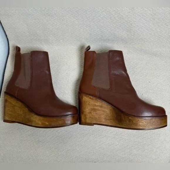 Brown Leather Heeled Boots - Picture 7 of 10